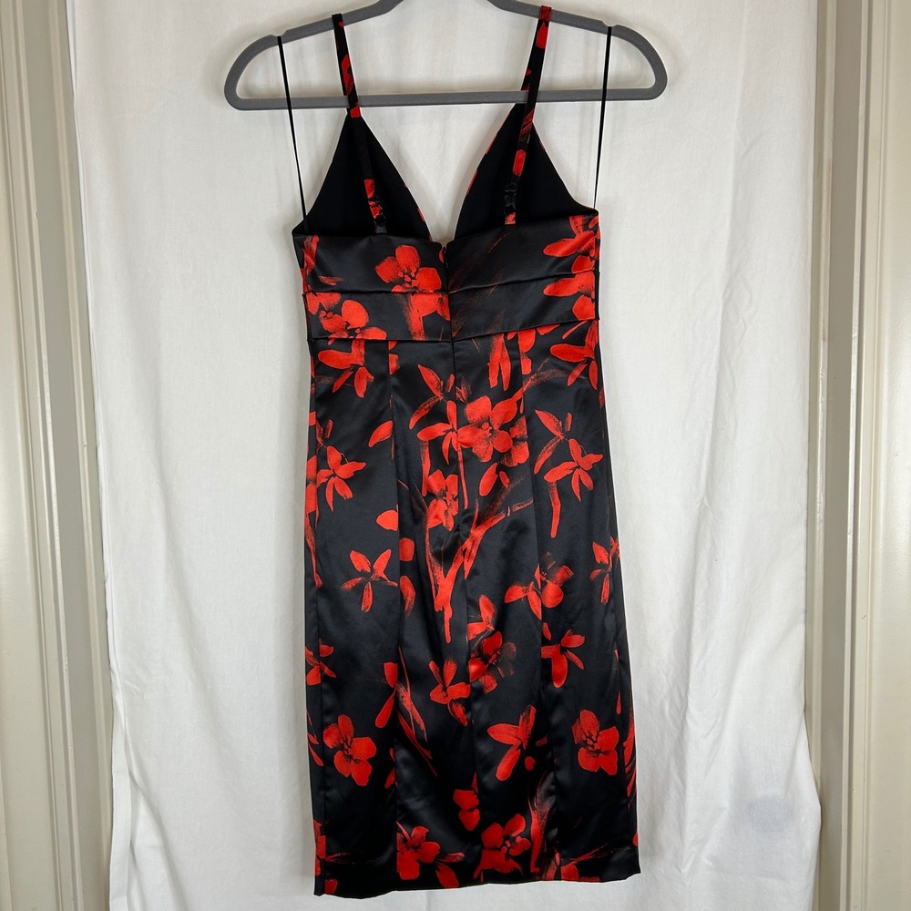 Guess NWT Los Angeles Black Red Floral Print V-Neck Bodycon Mini Dress - Picture 5 of 12